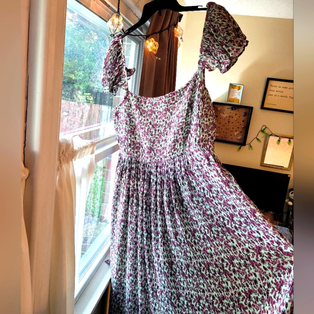 Brand New Floral Dress (Never Worn!)